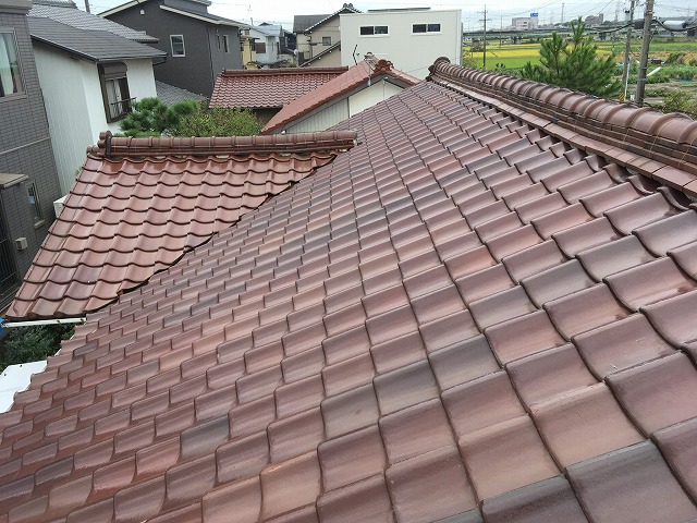 瓦屋根の状態確認